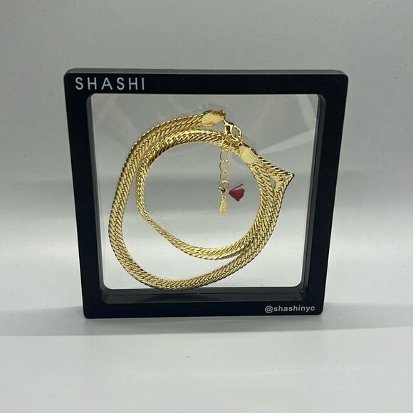 Revolve Shashi V Herringbone Short Gold Chain Necklace - Picture 2 of 5